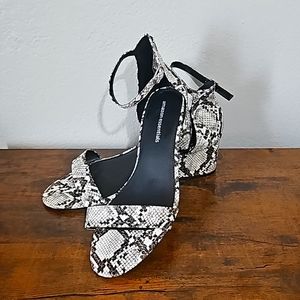 Amazon Essential heel